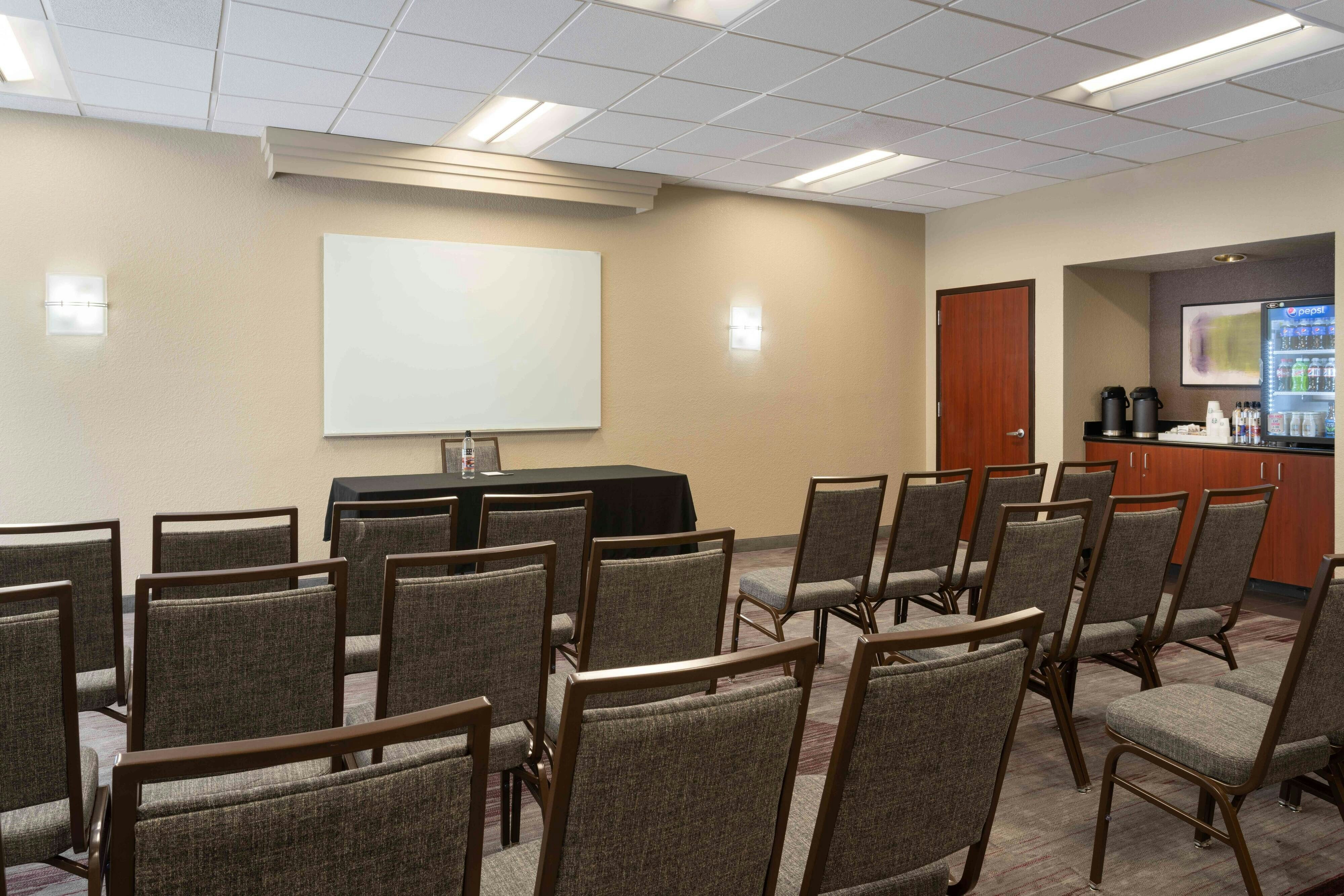 Courtyard By Marriott Miami Airport West Doral 7/8