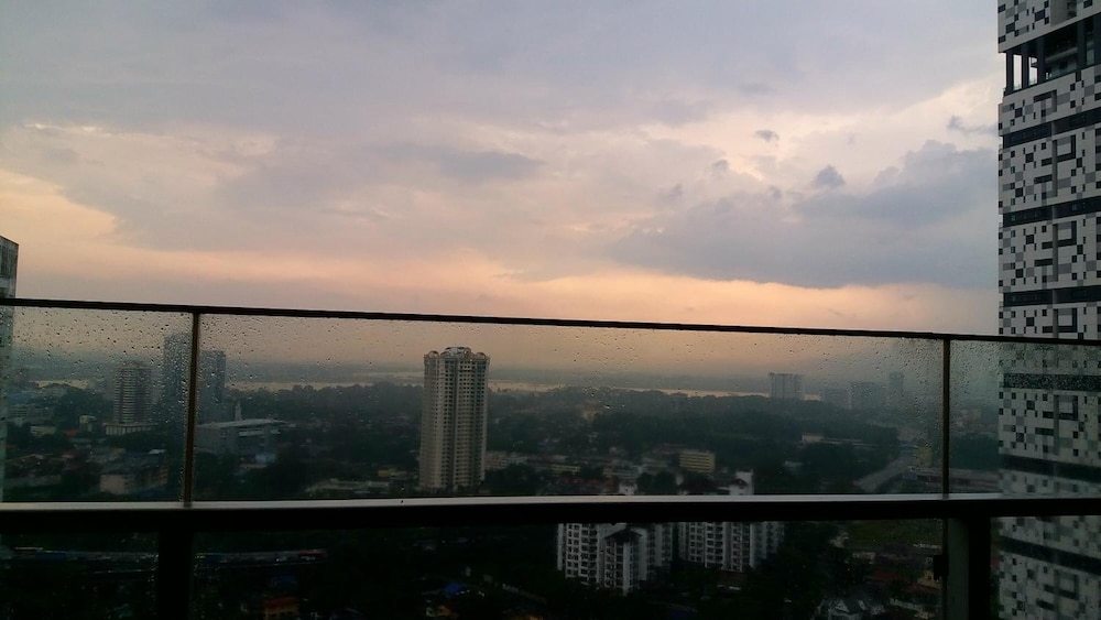Twin Galaxy Residences 33/36
