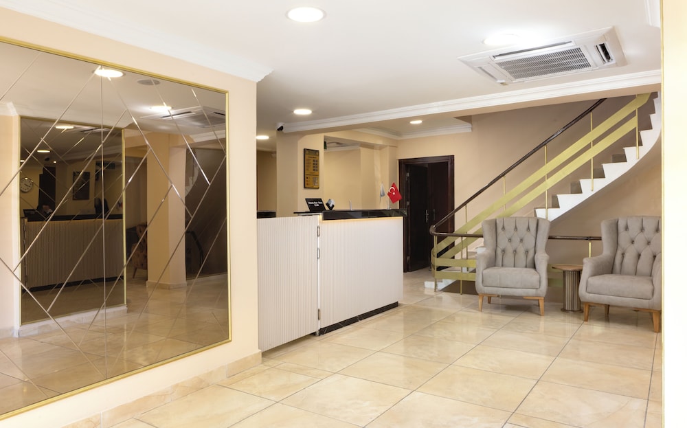 Ulubat Castle Hotel 12/61