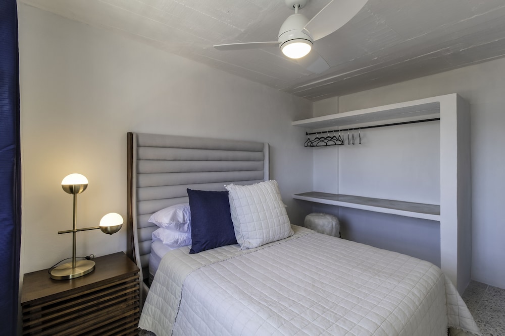 Cuale Condo Retreats 19/50