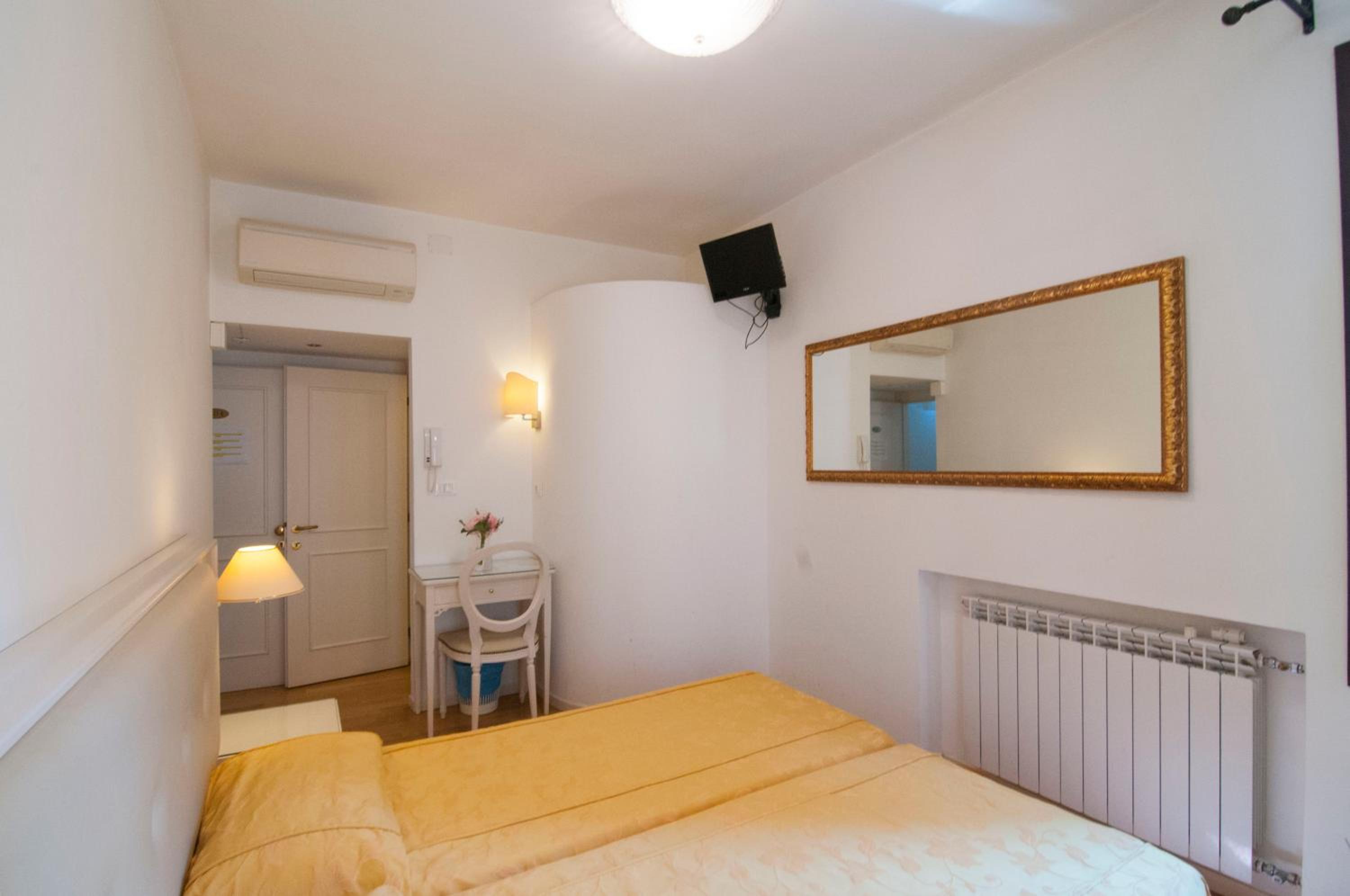 Hotel Ai Tolentini 15/55