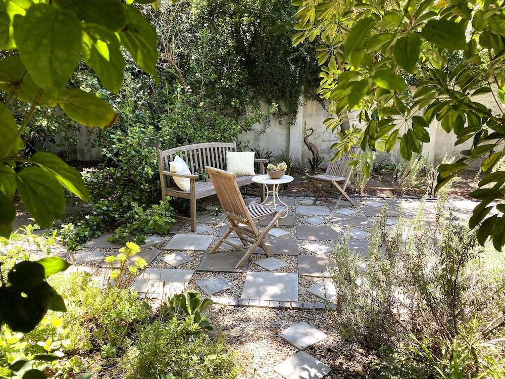 Jonquil Cottage 14/18
