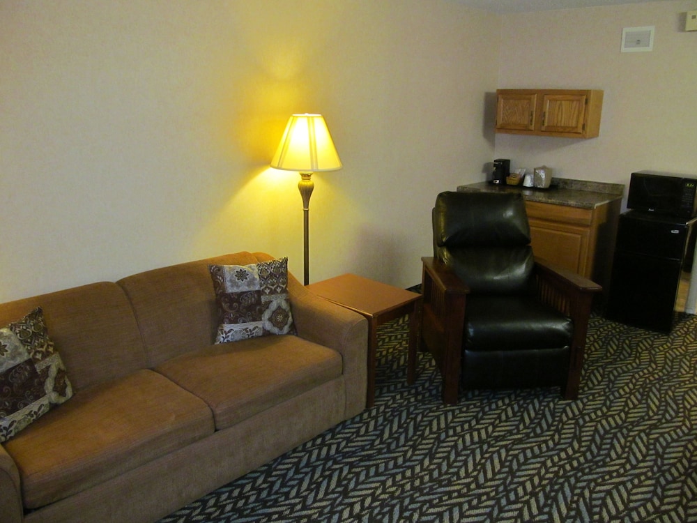 Fireside Inn & Suites 71/88