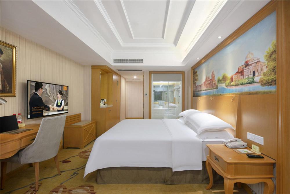 Vienna International Hotel (Zhengzhou Zhongyuan Futa) 21/34