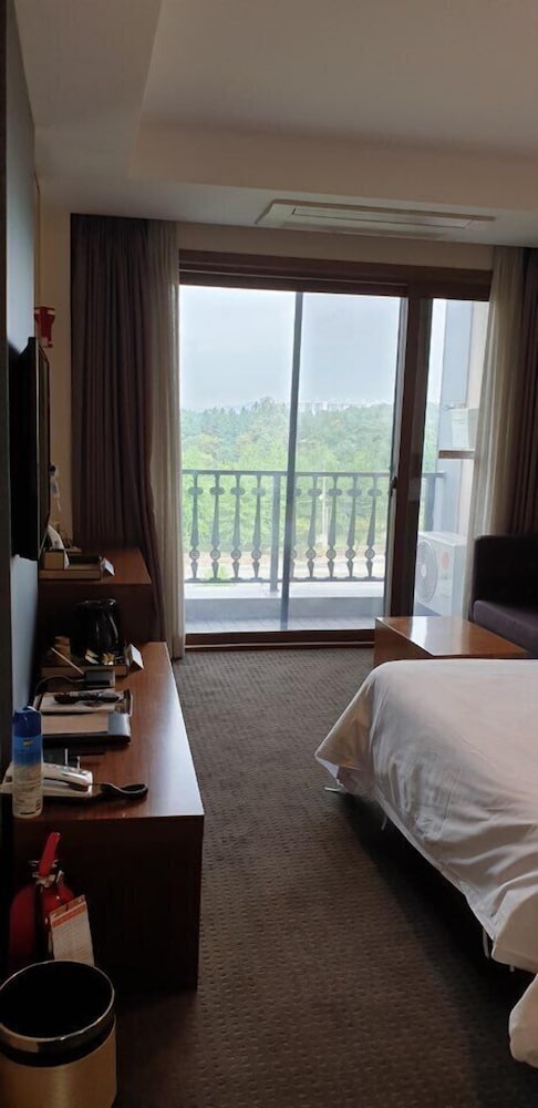 Hotel The Base 11/17