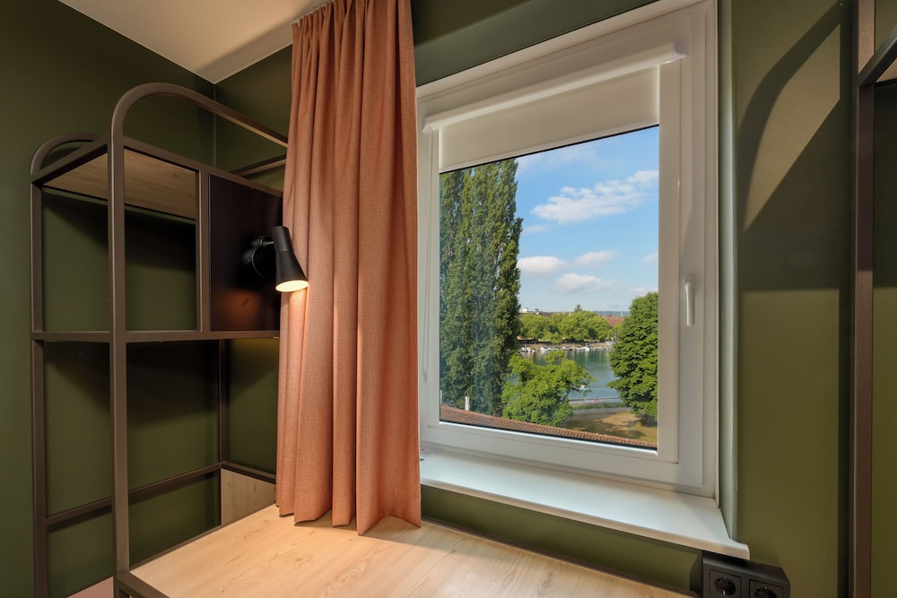 IBIS KONSTANZ 46/79