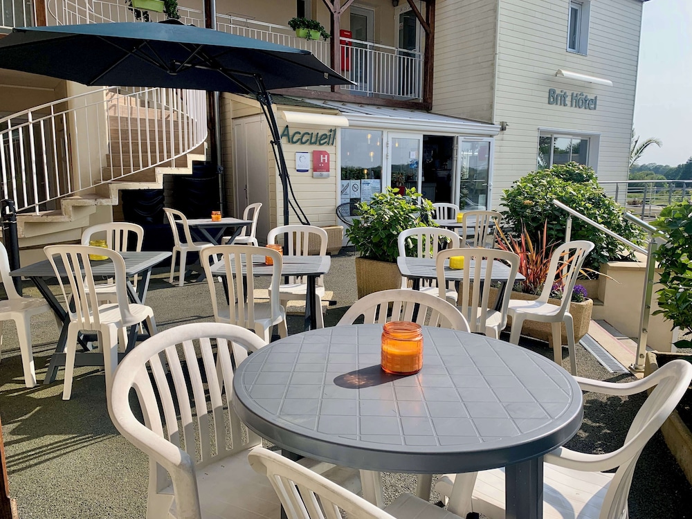 Brit Hotel Aux Hortensias 38/55
