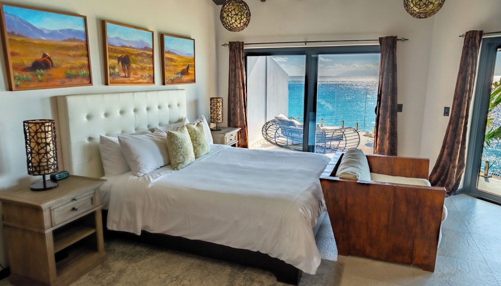 Oasis, 2 King Beds