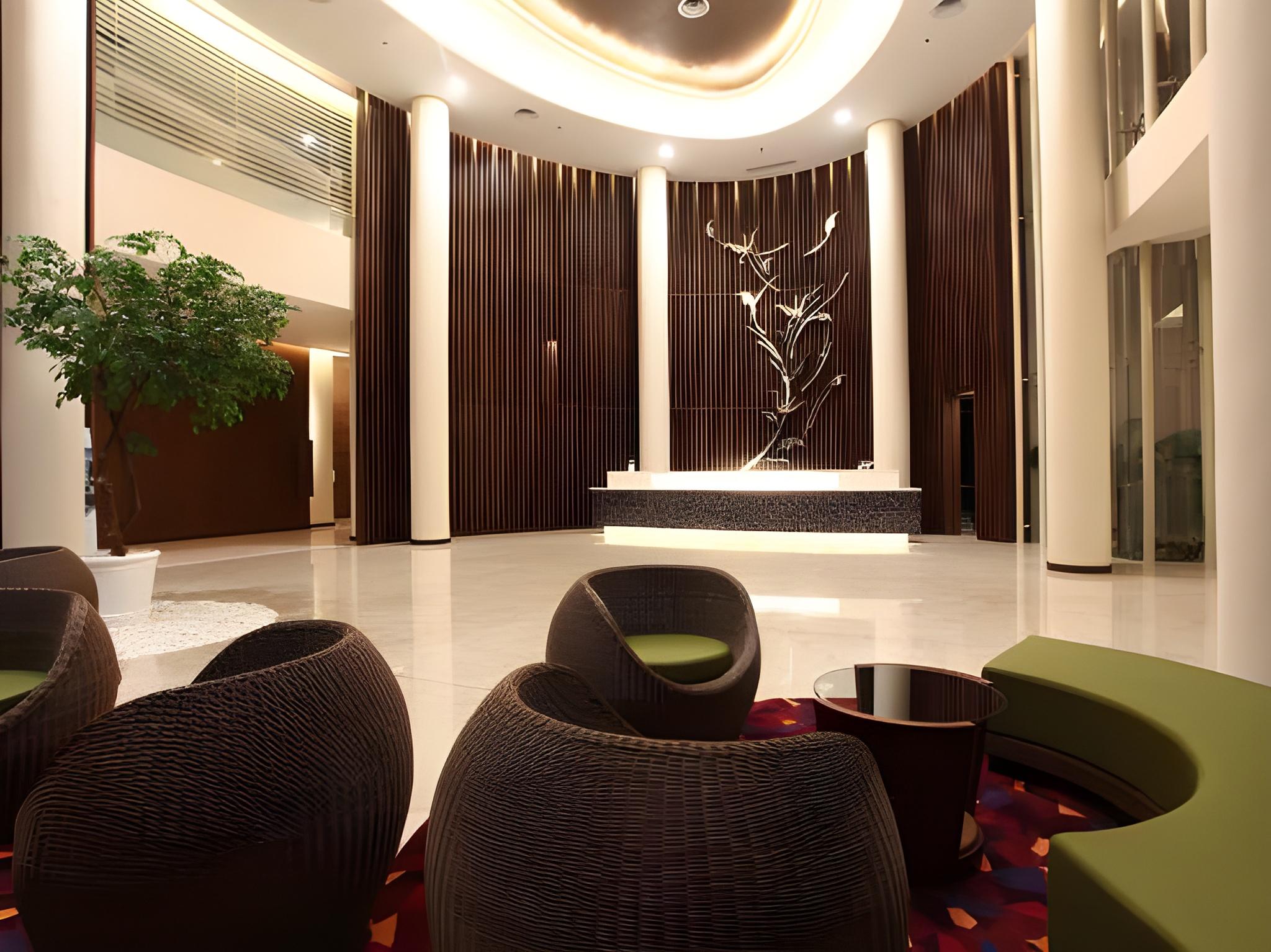 Soll Marina Hotel And Conference Center Bangka 29/47