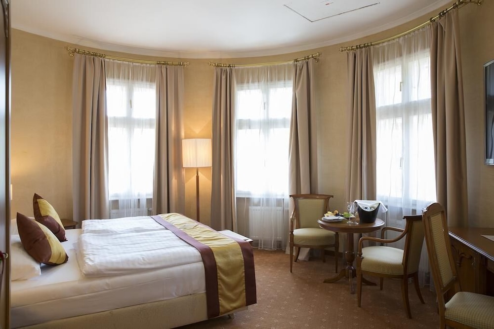 SACHER BADEN 30/67