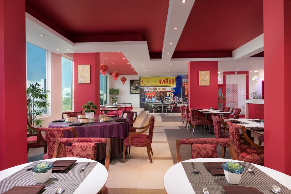 Al Hail Waves Hotel Managed By Centara 64/78