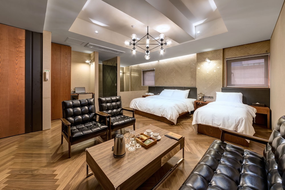 Capace Hotel 58/73