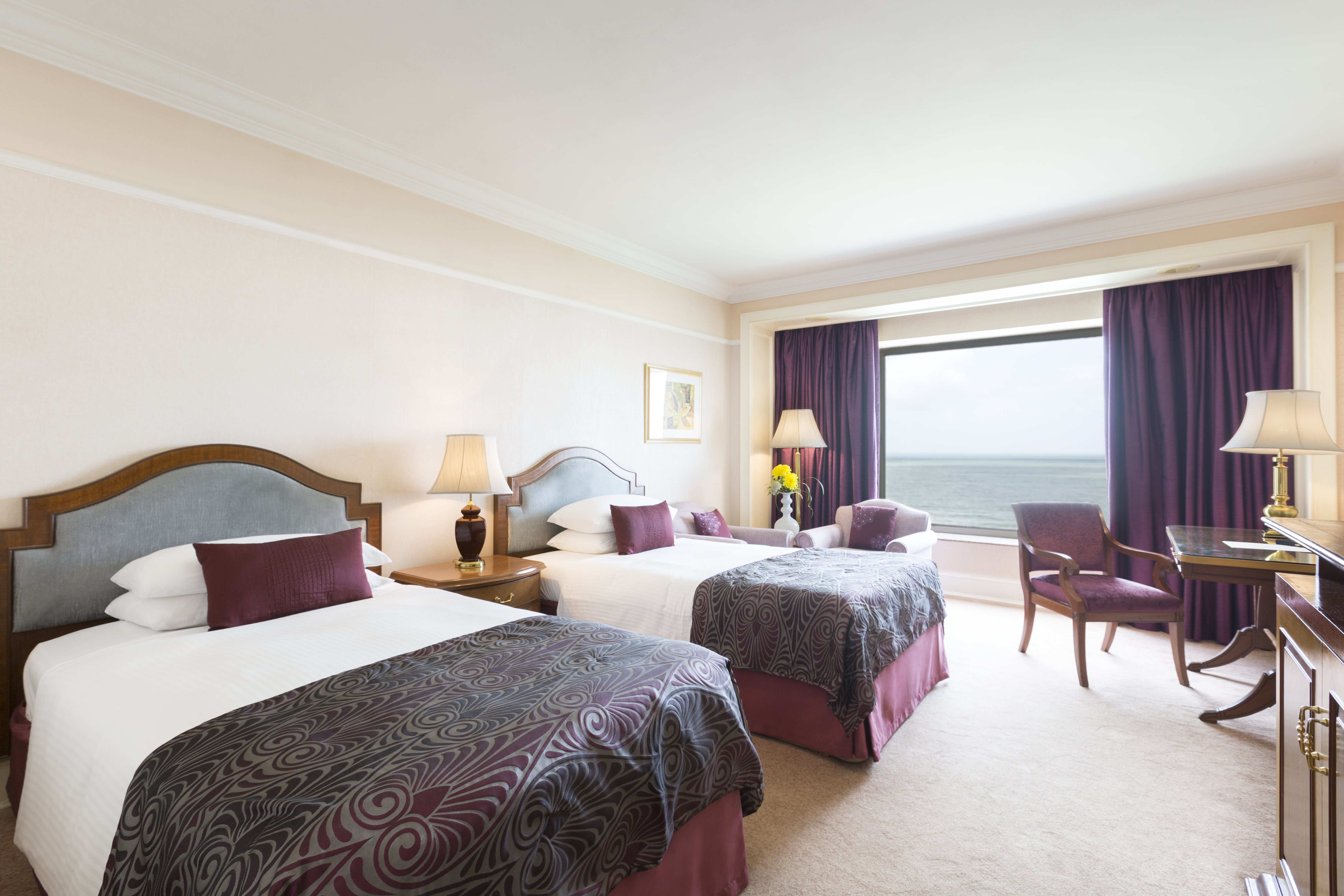 TAJ LANDS END 35/84