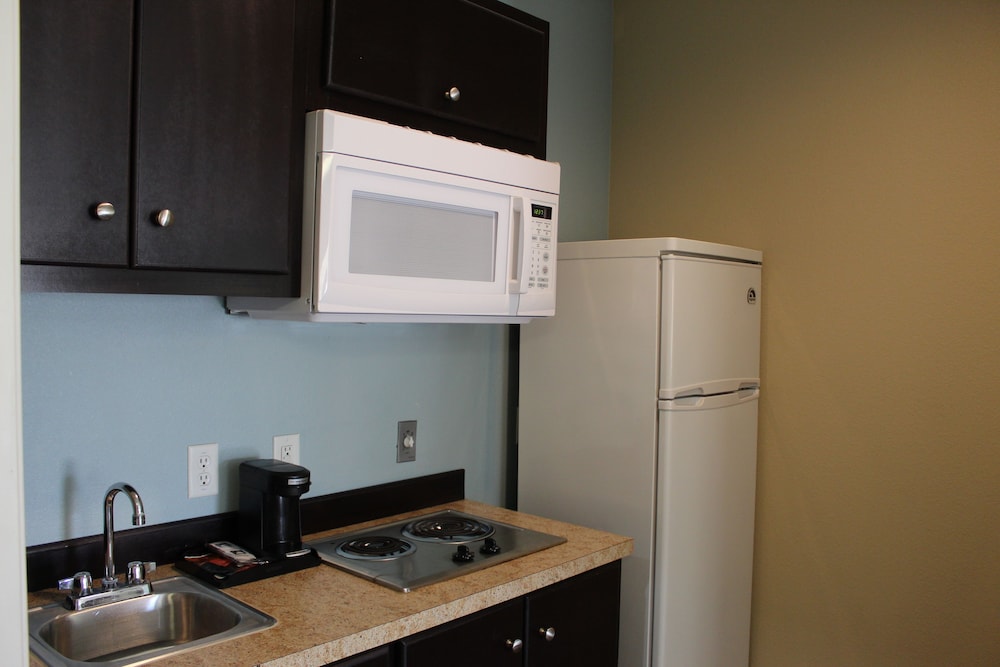 Horizon Inn & Suites 18/36