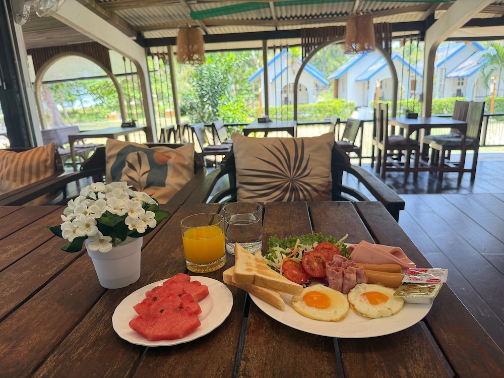 Pan Beach Bungalows 36/50