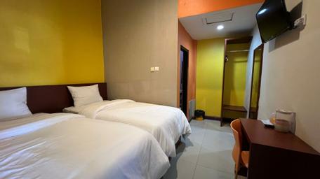 Standard, Queen and Twin Beds