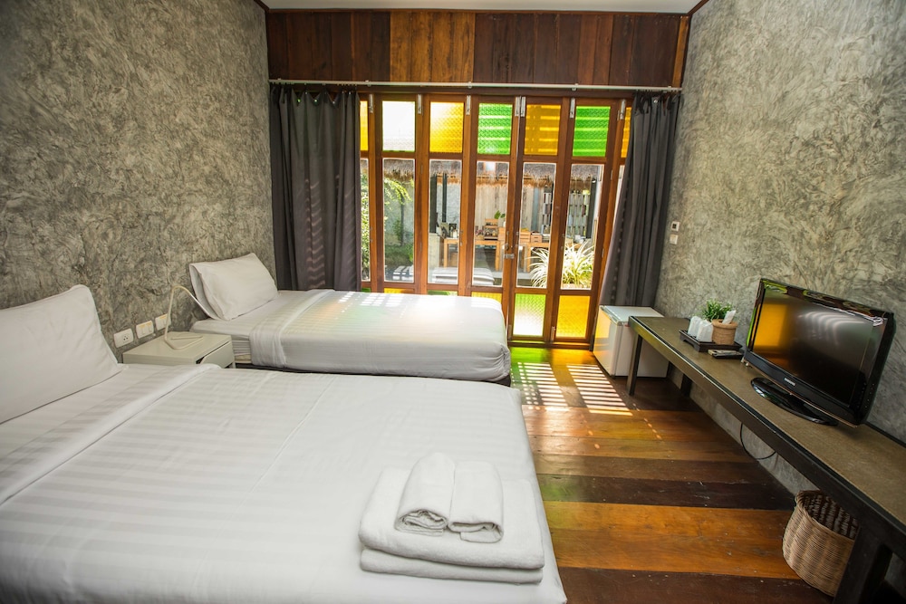 Chababaancham Resort 9/22