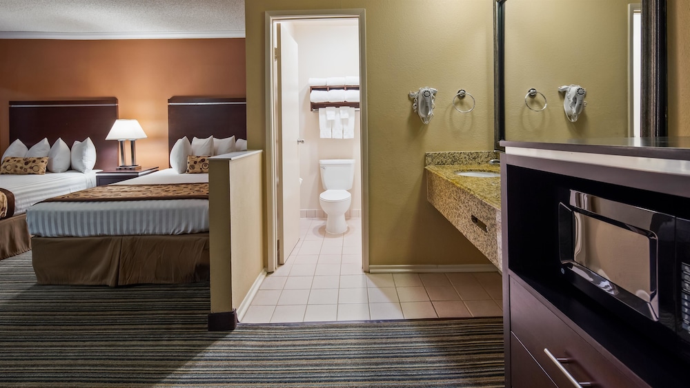 Best Western Courtesy Inn - Anaheim Park Hotel 16/31