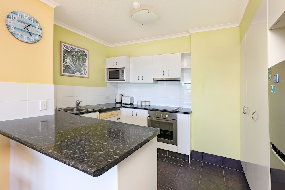 Palmerston Tower Holiday Apartments 18/36