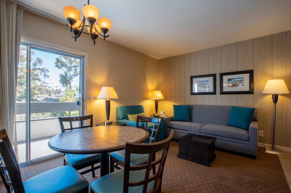 San Clemente Inn 70/100
