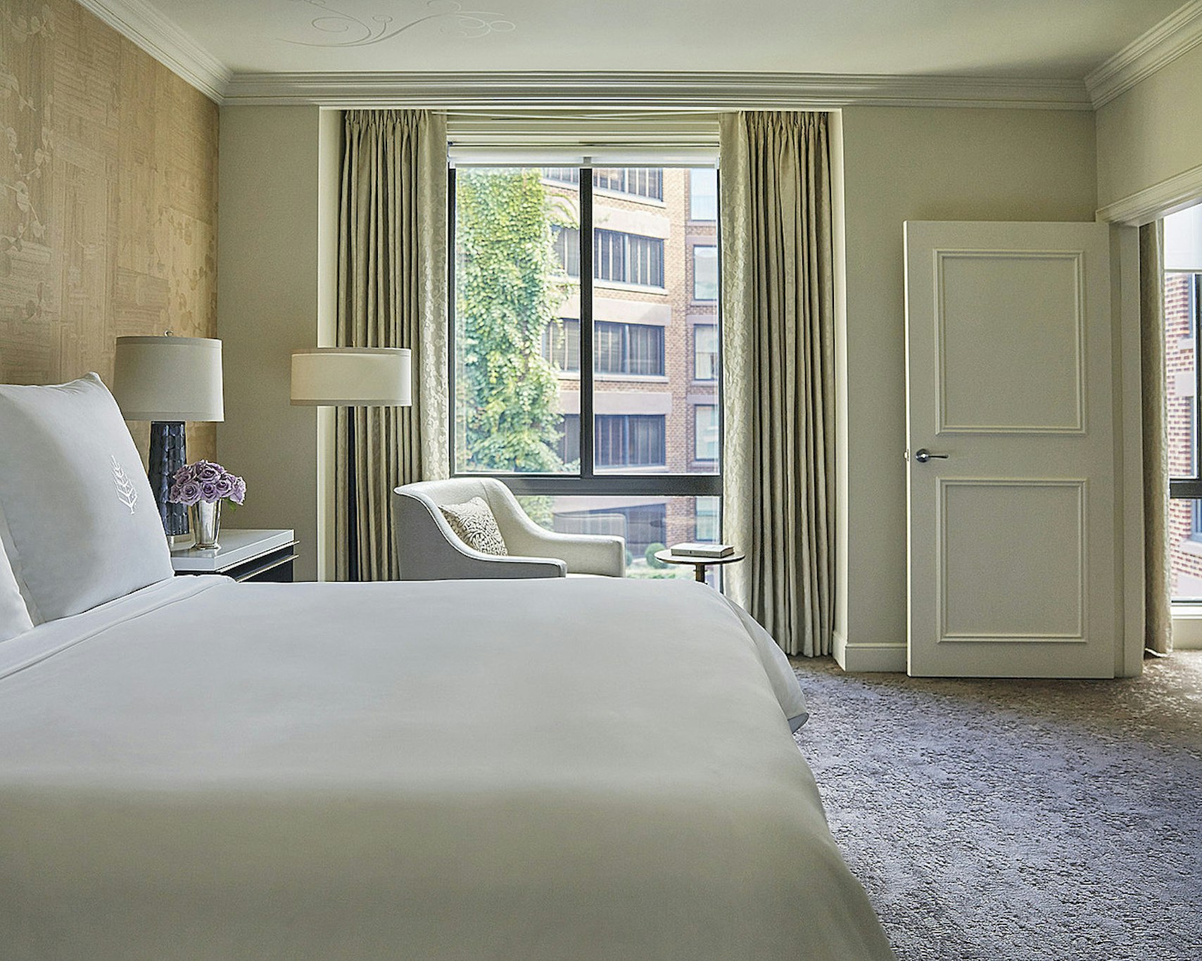 Capital, Suite, King Bed