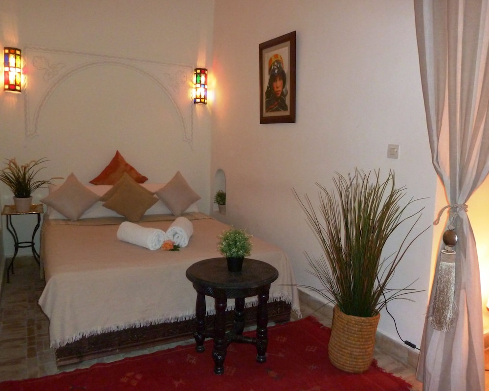 Riad Carina 49/75