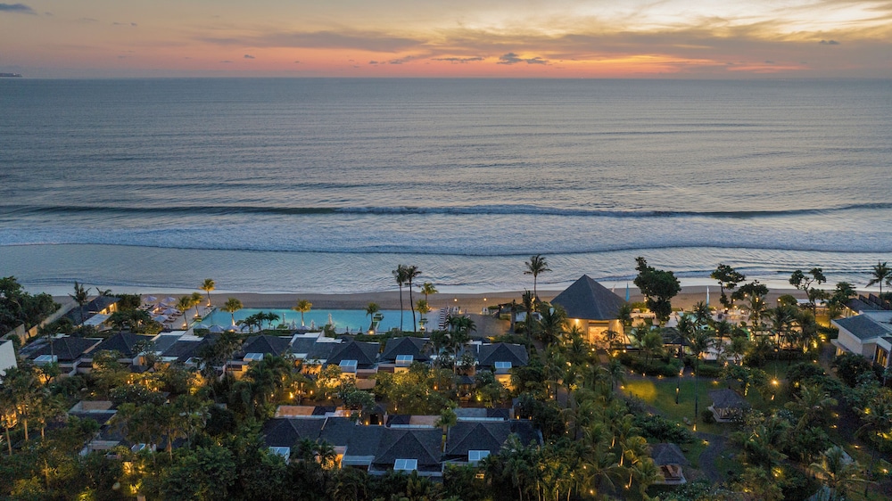 The Seminyak Beach Resort and Spa 60/66