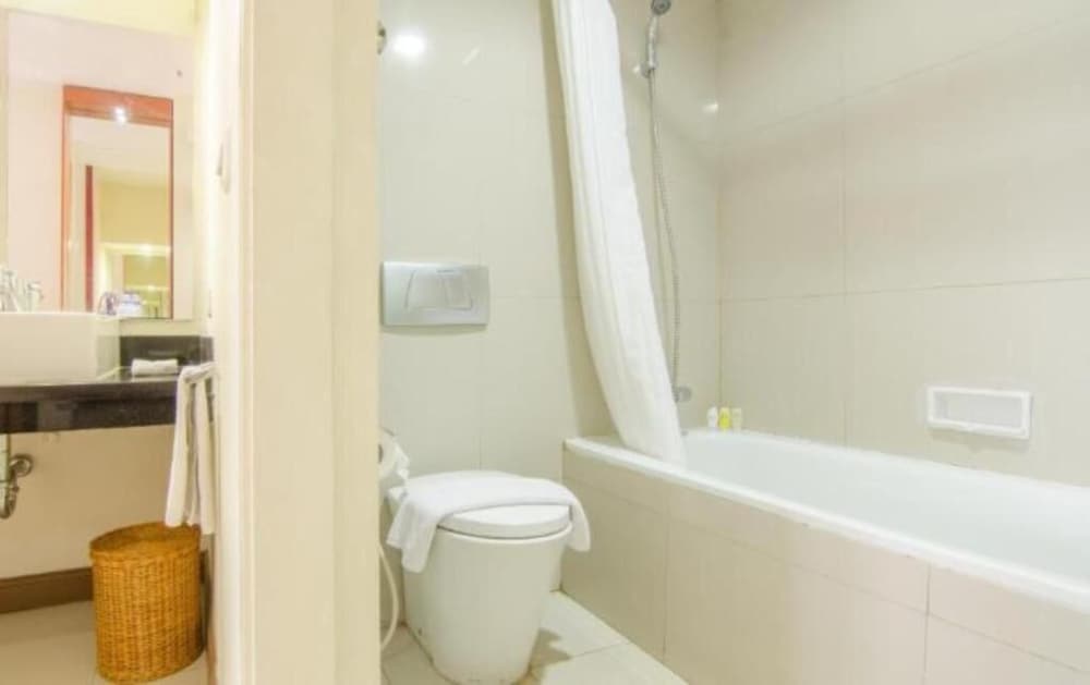 Tychi Hotel 53/56