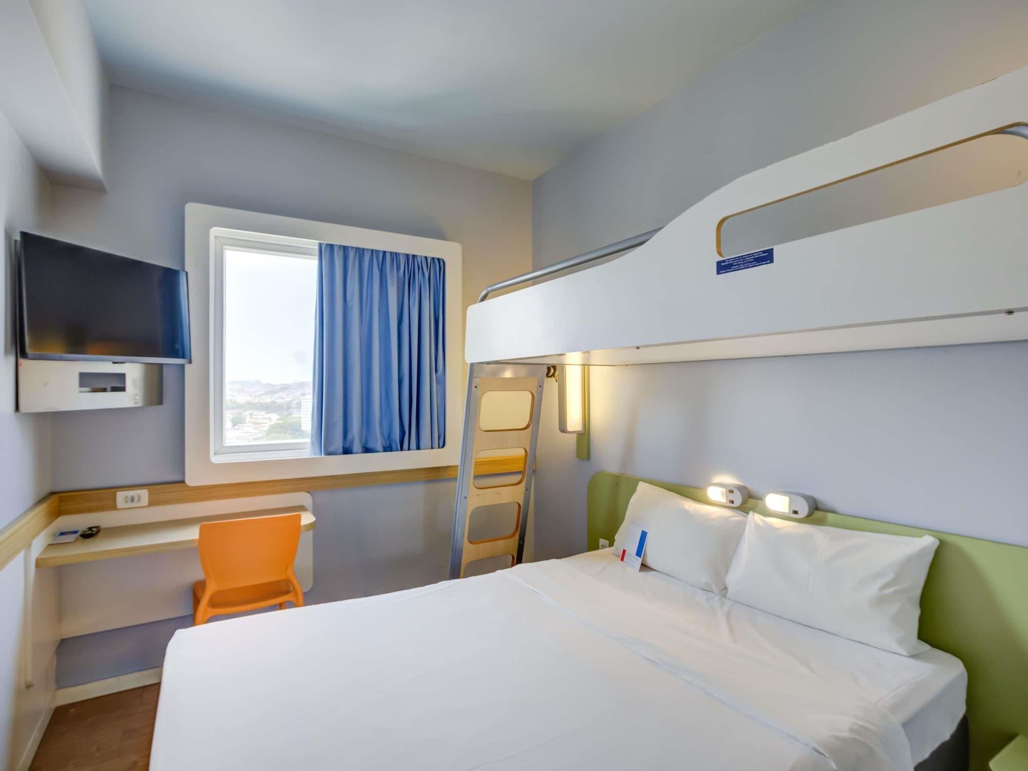 Standard, Multiple Beds