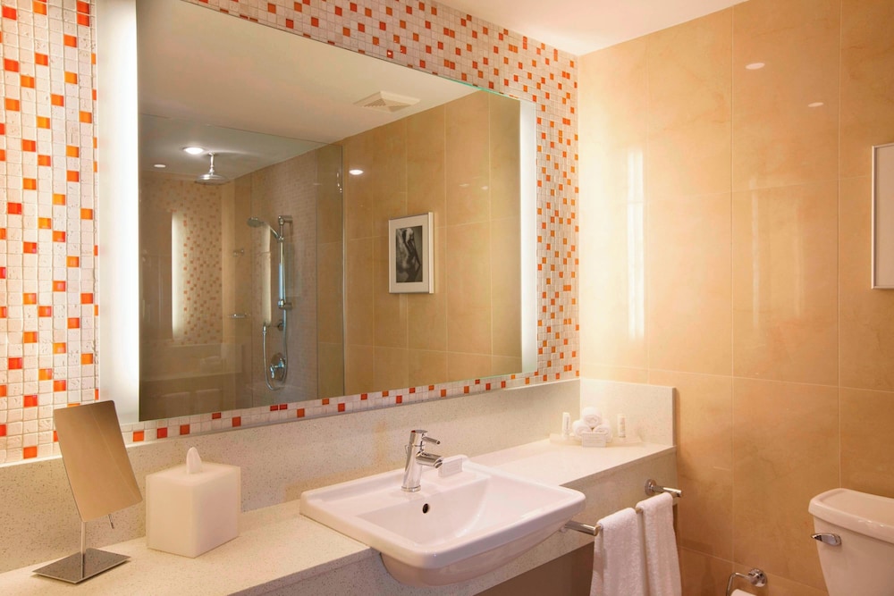 غرفة بغرفة نوم واحدة، Courtyard Isla Verde Beach Resort 9/10