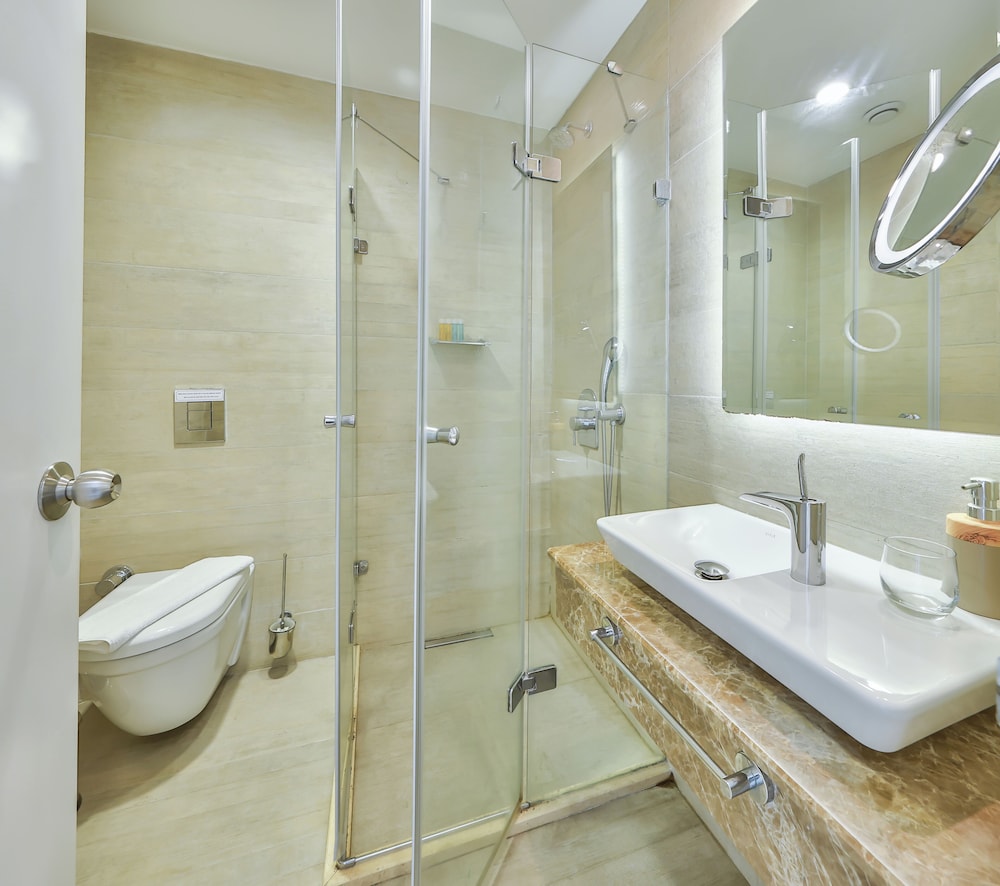 Livia Hotel 57/57