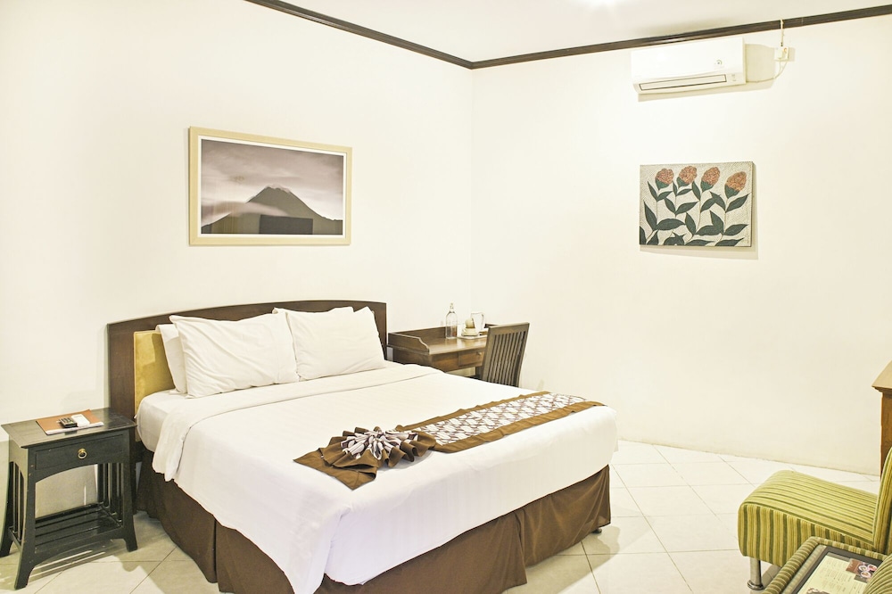 Paku Mas Hotel 10/41