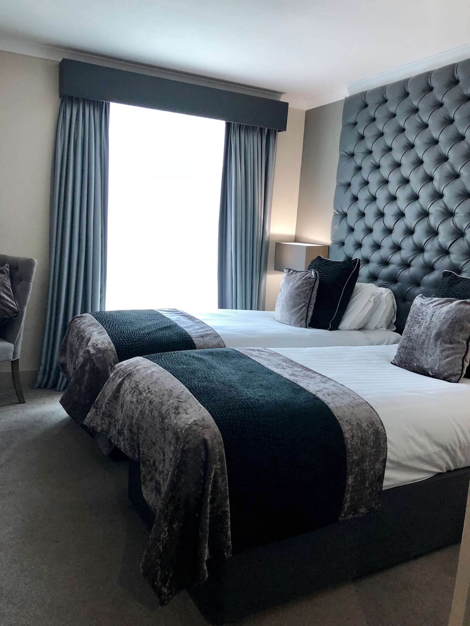 SUPERIOR, TWIN BEDS