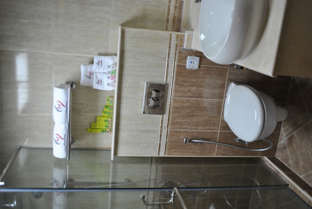 MIRAGE HOTEL AL AQAH 30/35