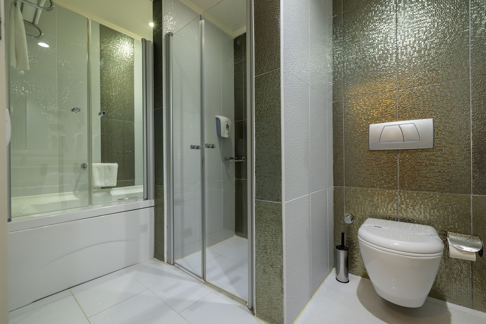 Diamond Excellence Resort & Spa 62/65