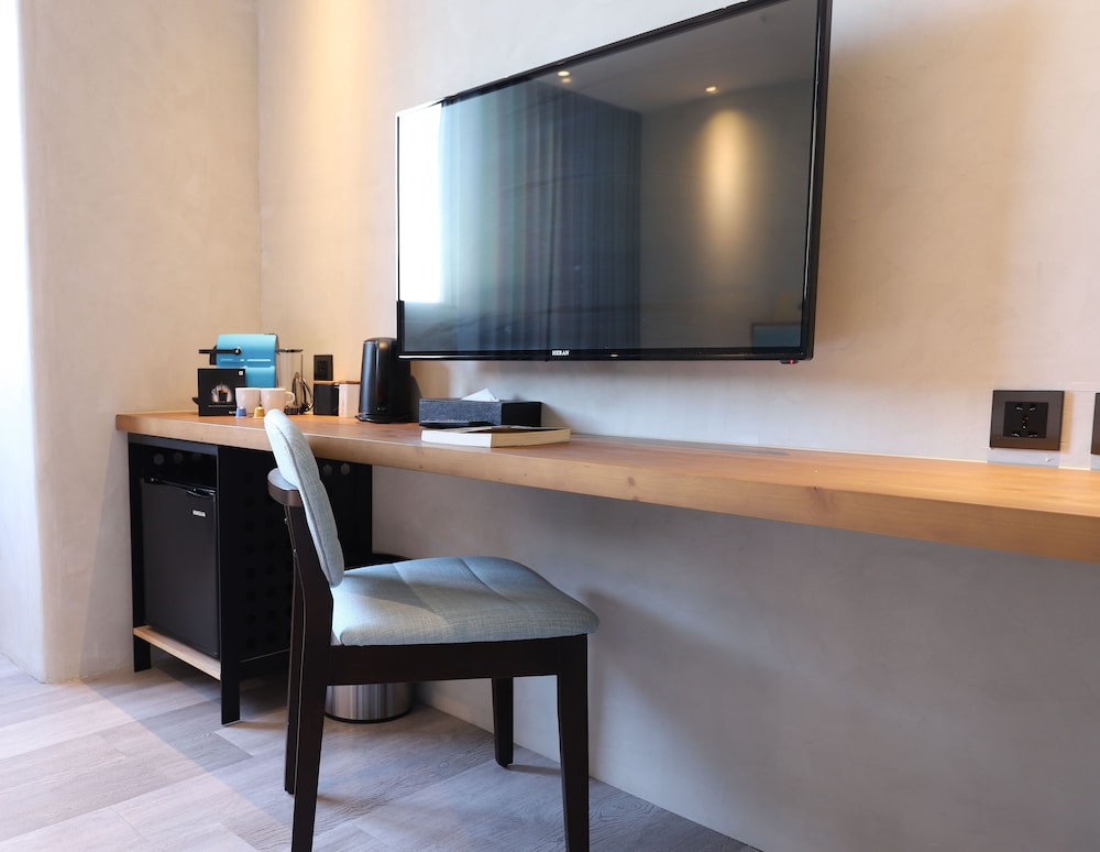 Unique Hotel - Dash 23 Hotel 40/50