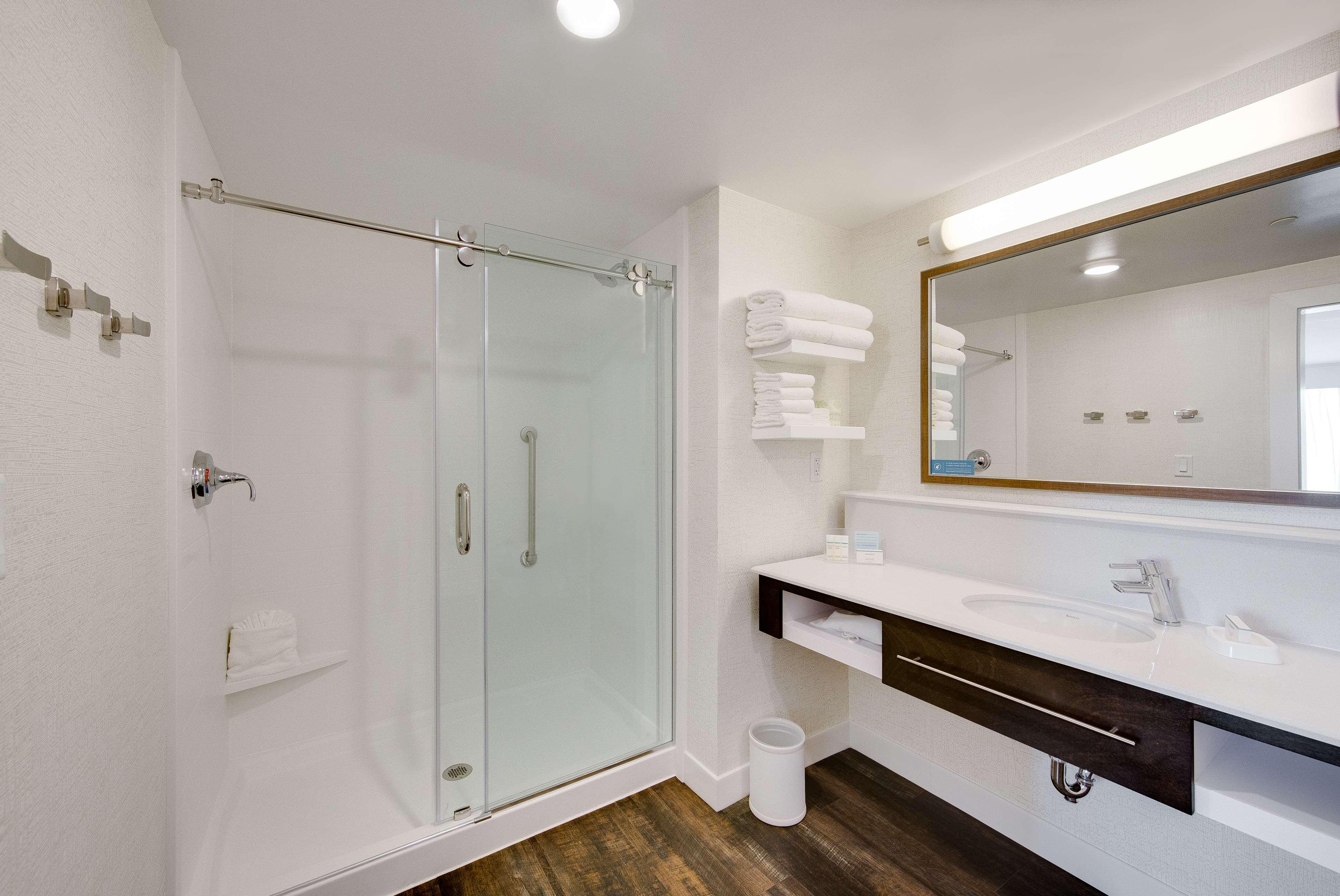 STUDIO, SUITE, KING BED, ACCESSIBLE