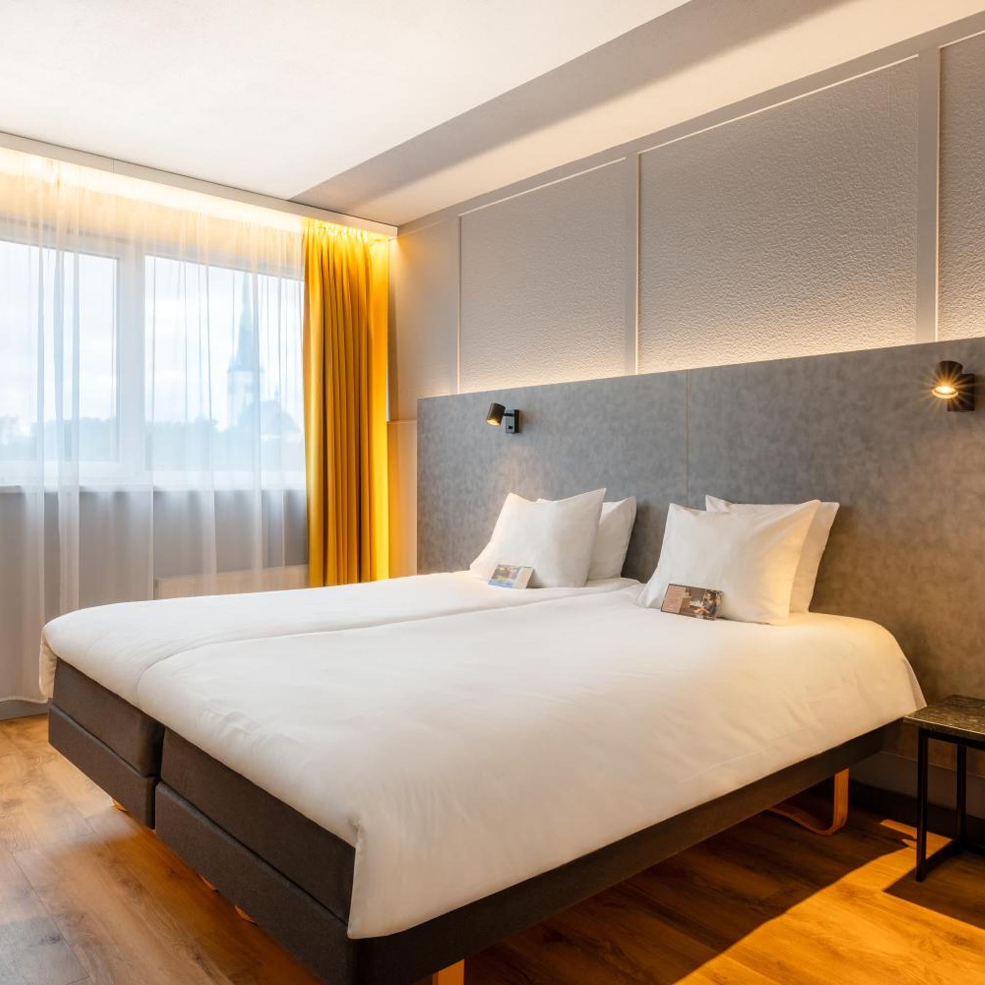 Premium, Double or Twin Bed, Old Town View