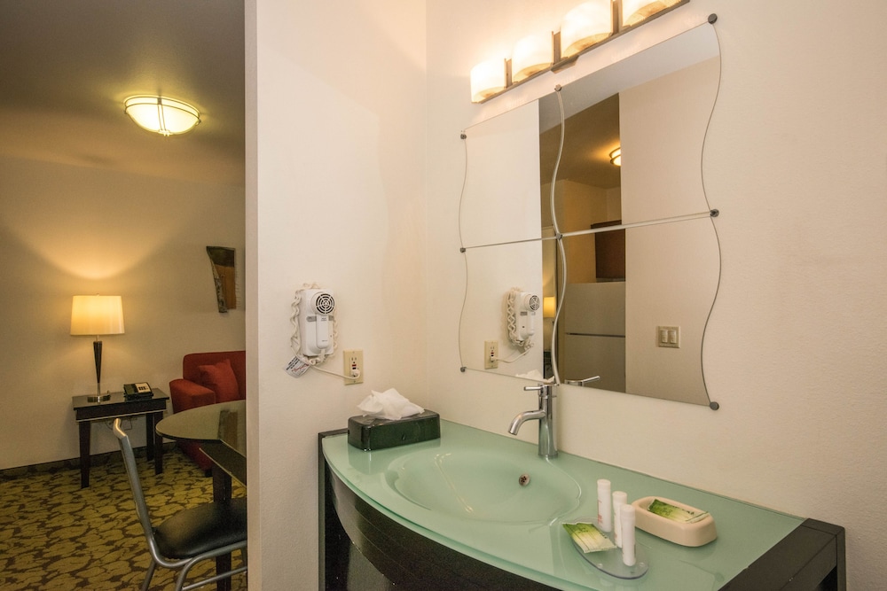 Executive Residency by Best Western Victorville 12/24