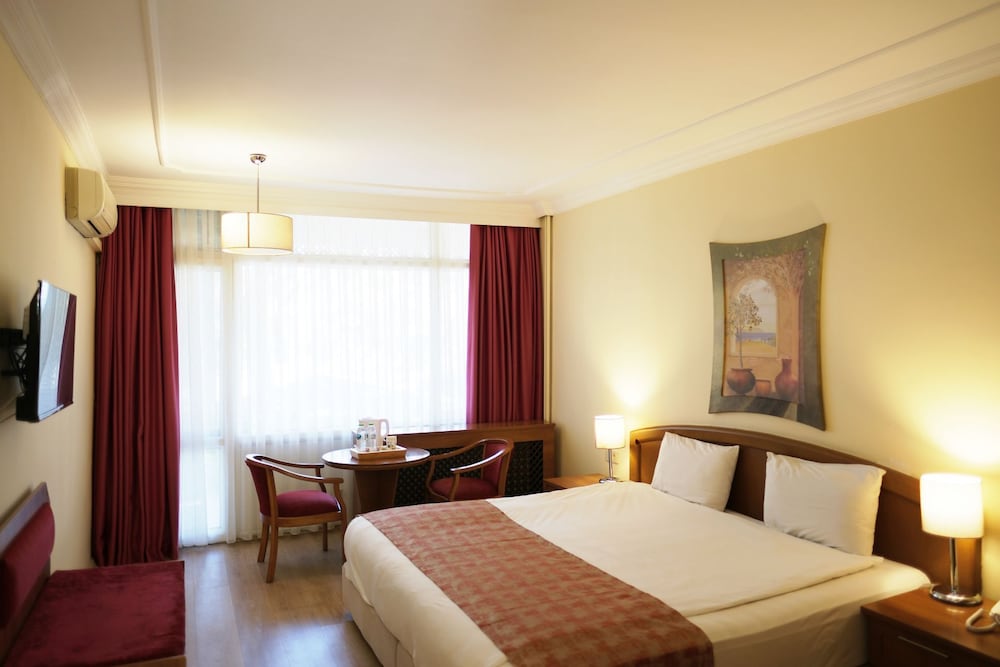 TROIA TUSAN HOTEL 20/67