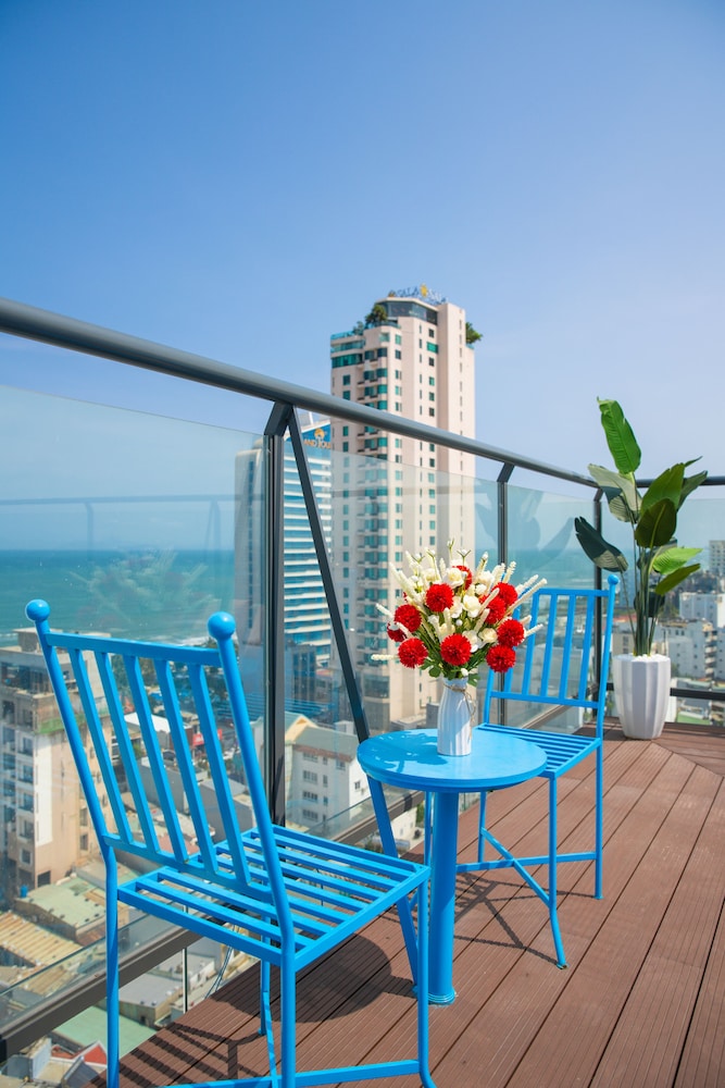 Royal Family Hotel Da Nang 40/50