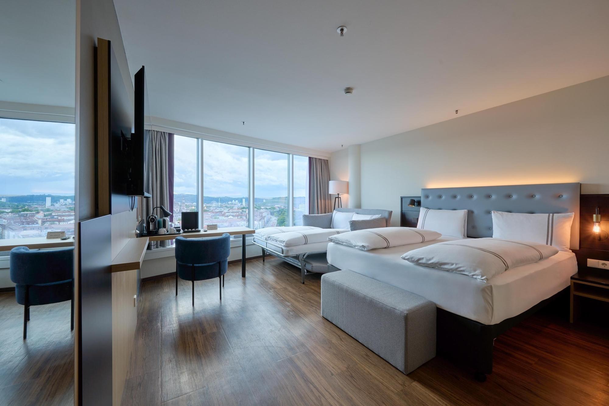Room, Triple