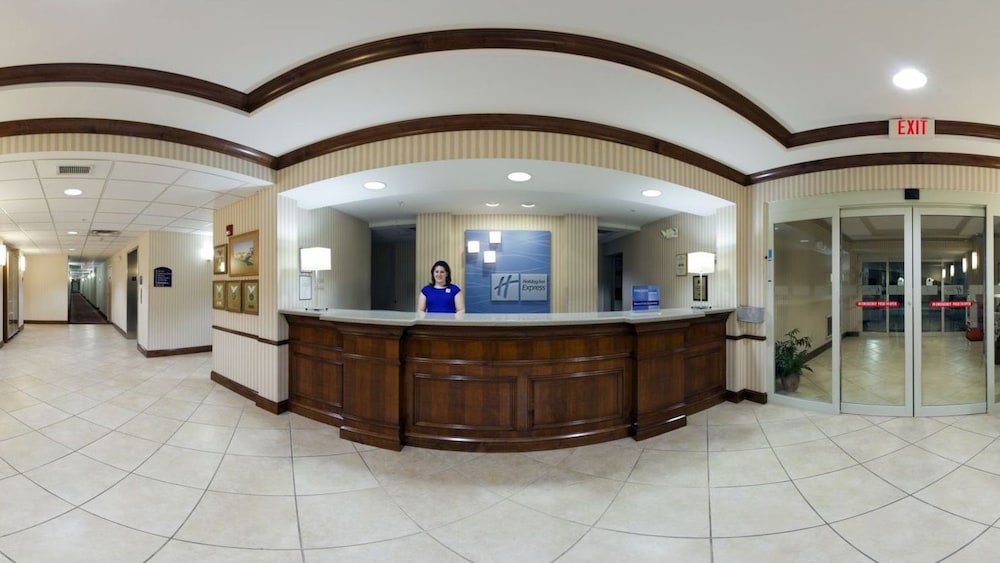 Holiday Inn Express Hotel And Suites Marion 5/68