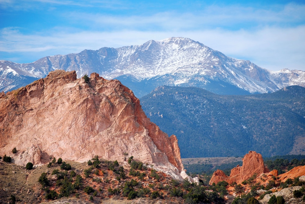 Holiday Inn Express and Suites Colorado Springs North an IHG Hotel 60/67