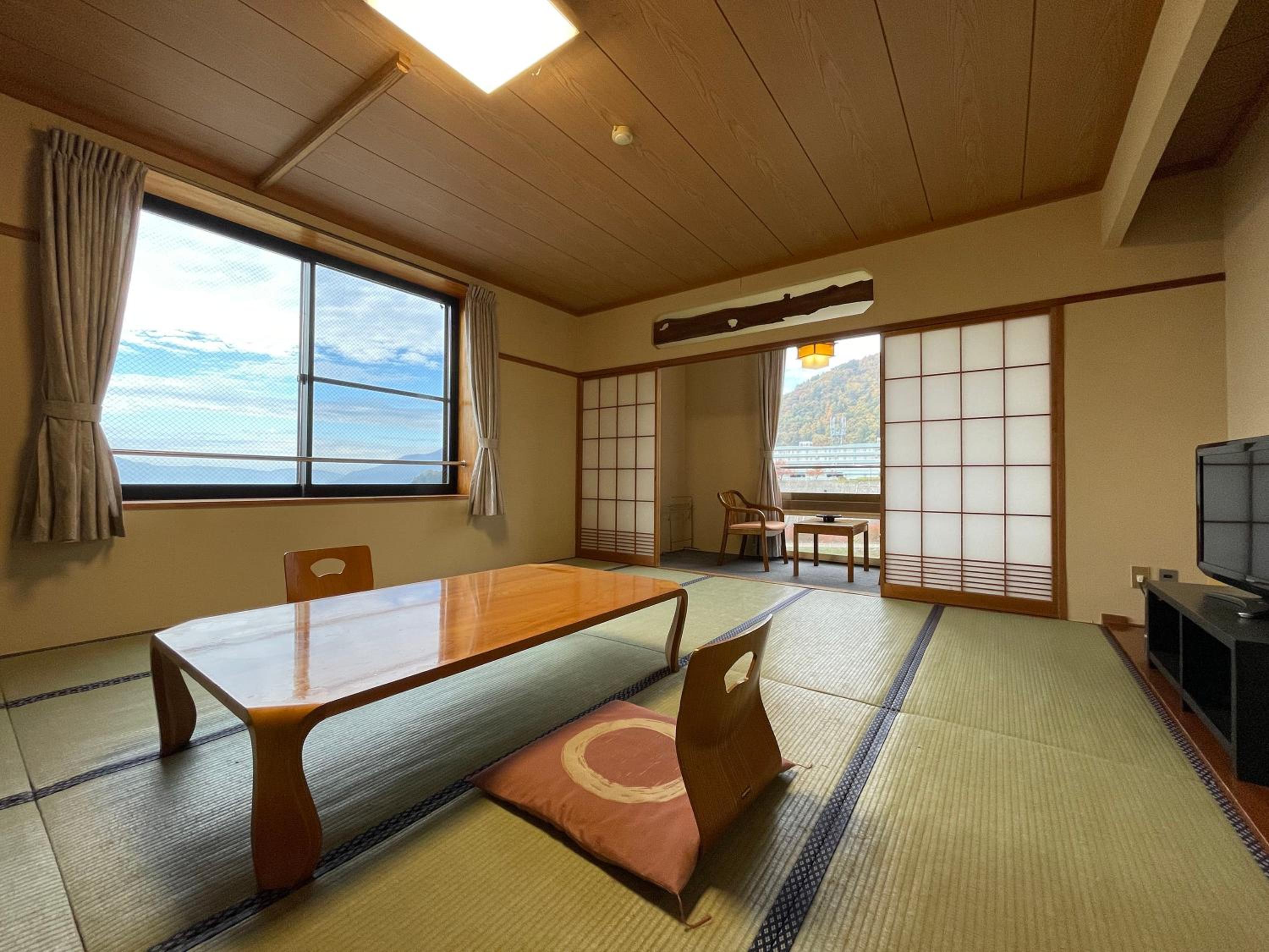 Japanese, 5 Futon Beds