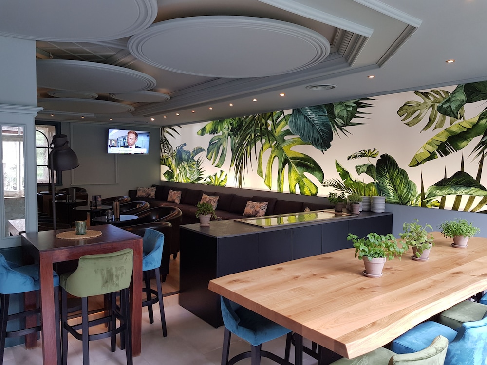 Parkhotel Diani 30/50