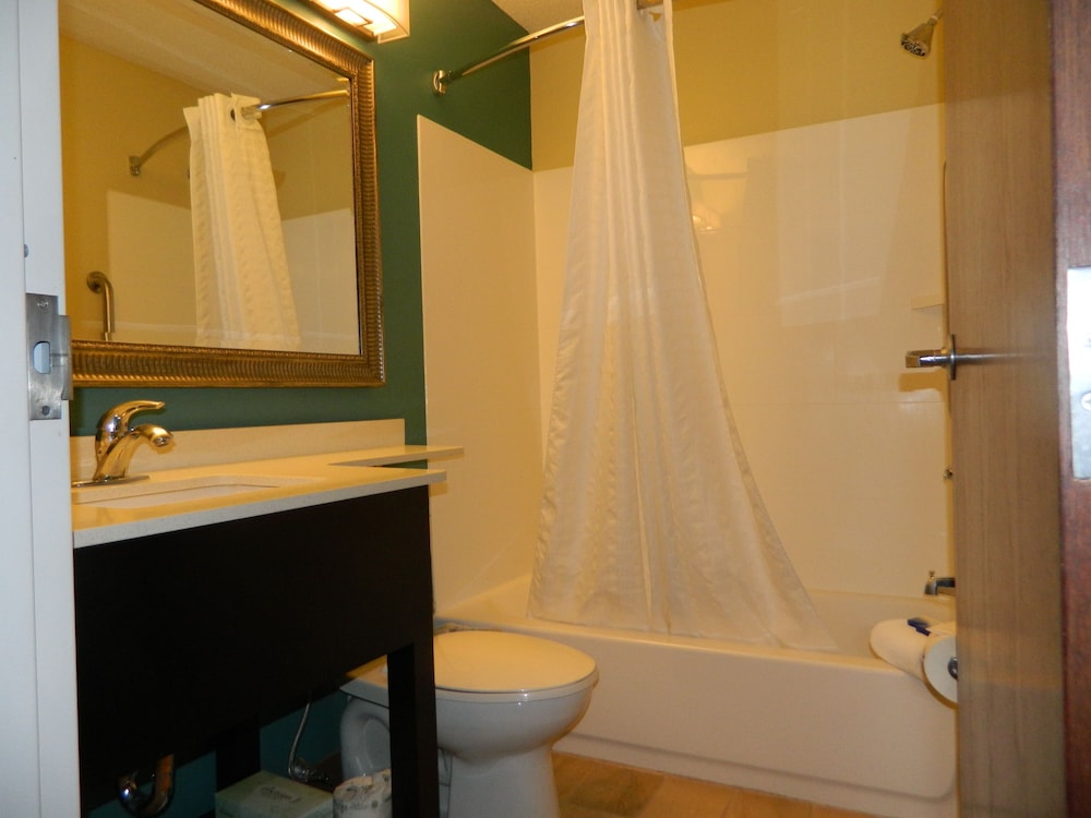 Best Western Plus Harrisburg Mechanicsburg 18/36