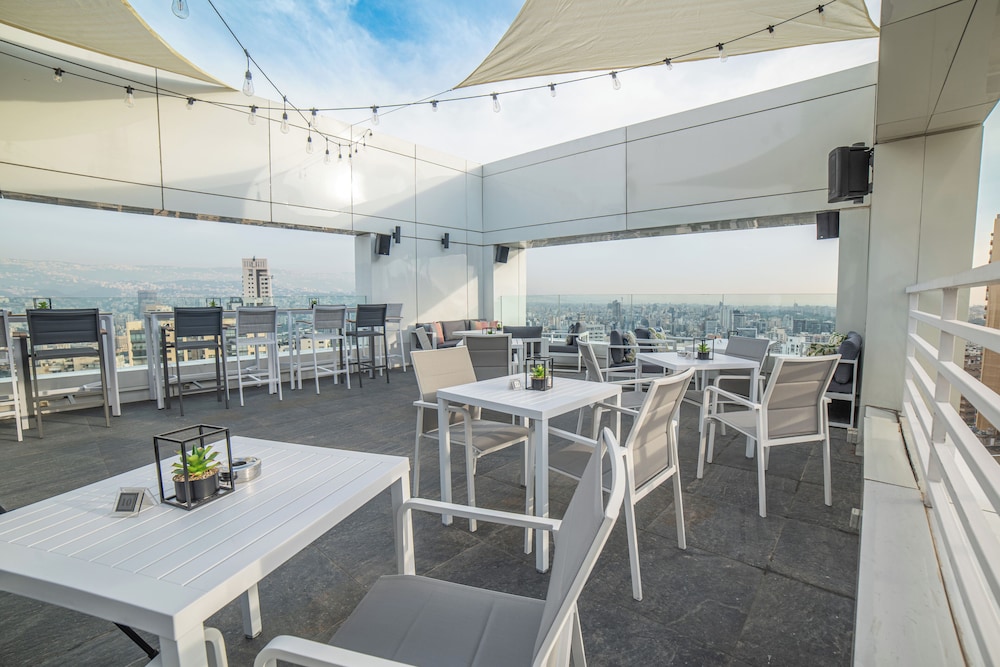 Royal Tulip Achrafieh 48/69