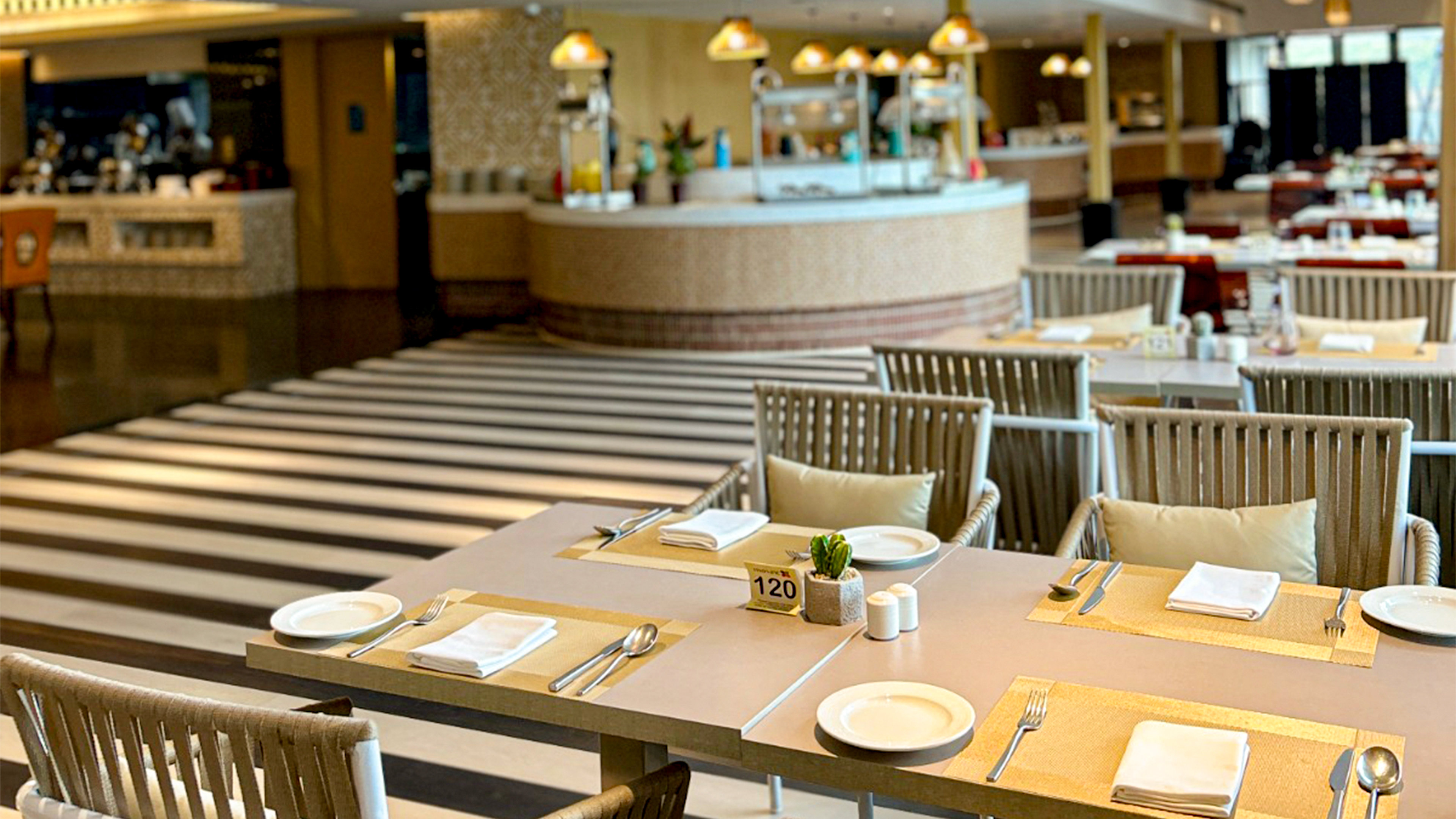 CROWNE PLAZA KOCHI 55/77