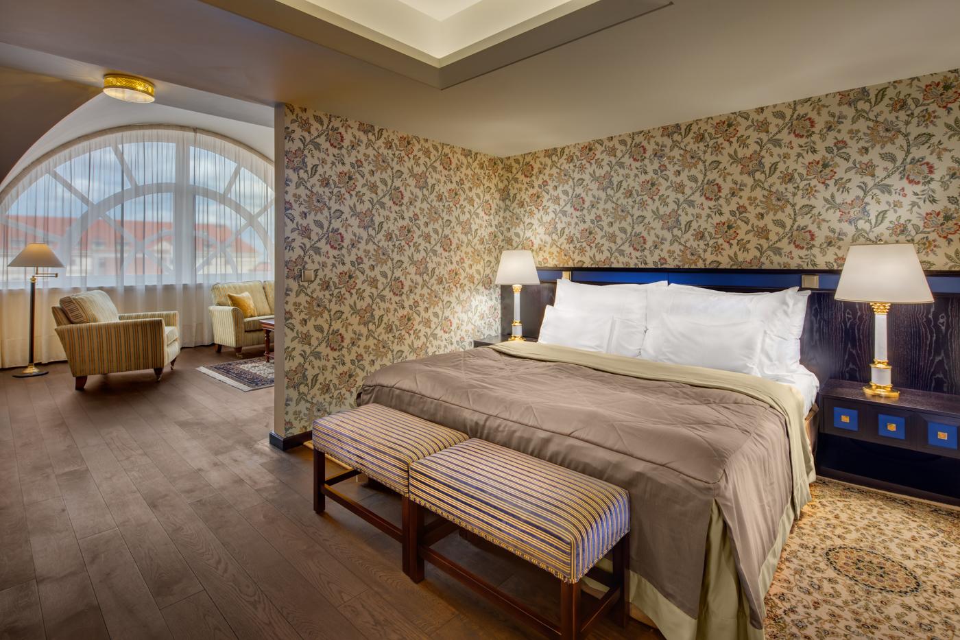 Senior, Suite, Double Bed, Sofa